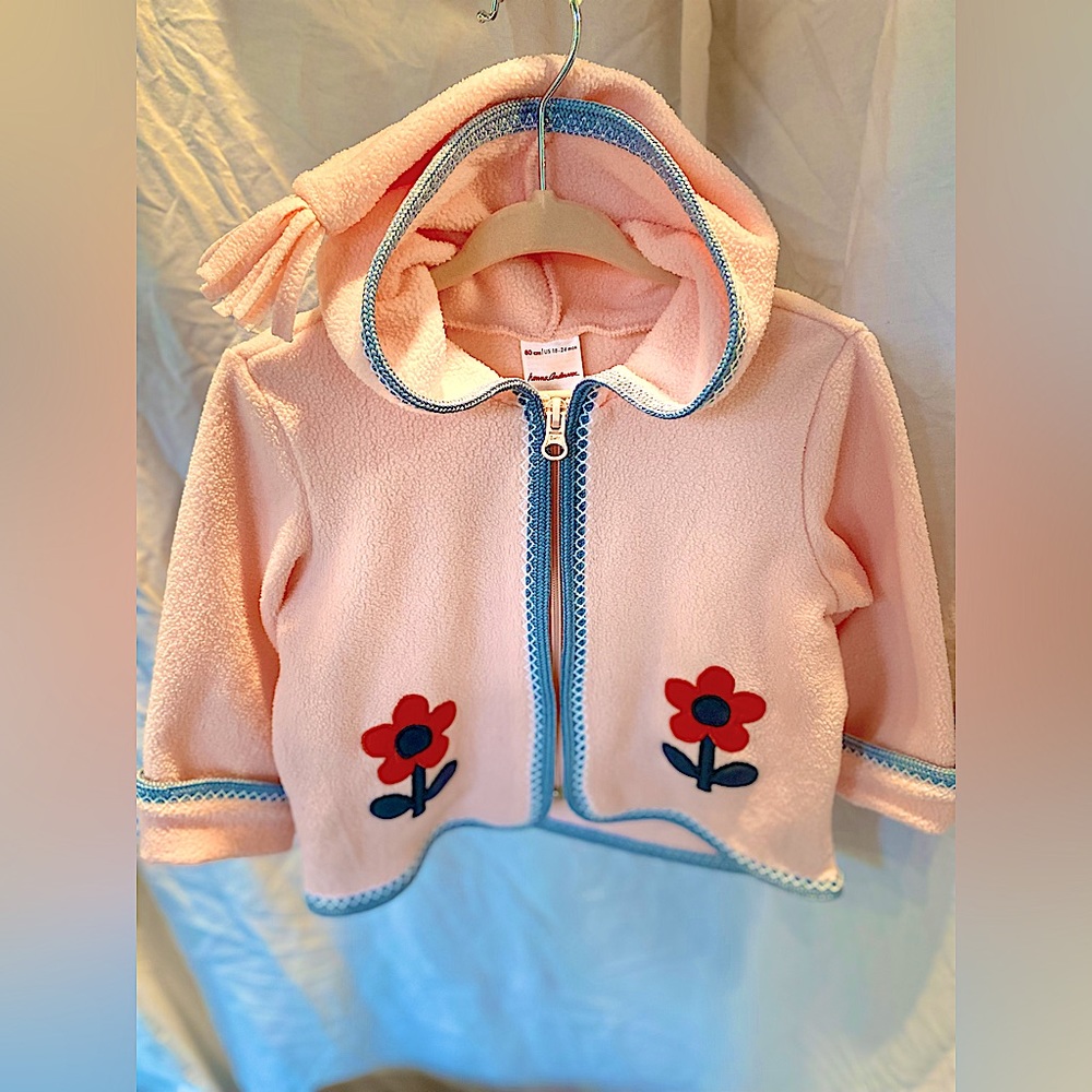 PERFECT LIKE NEW CONDITION. 12-18 month. Hanna Andersson pink fleece zip coat